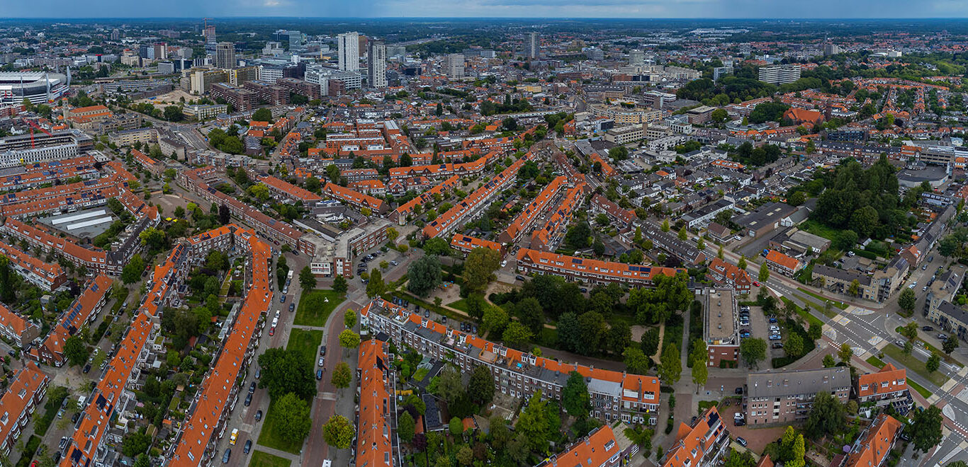 Luchtfoto met uitzicht over de stad Eindhoven